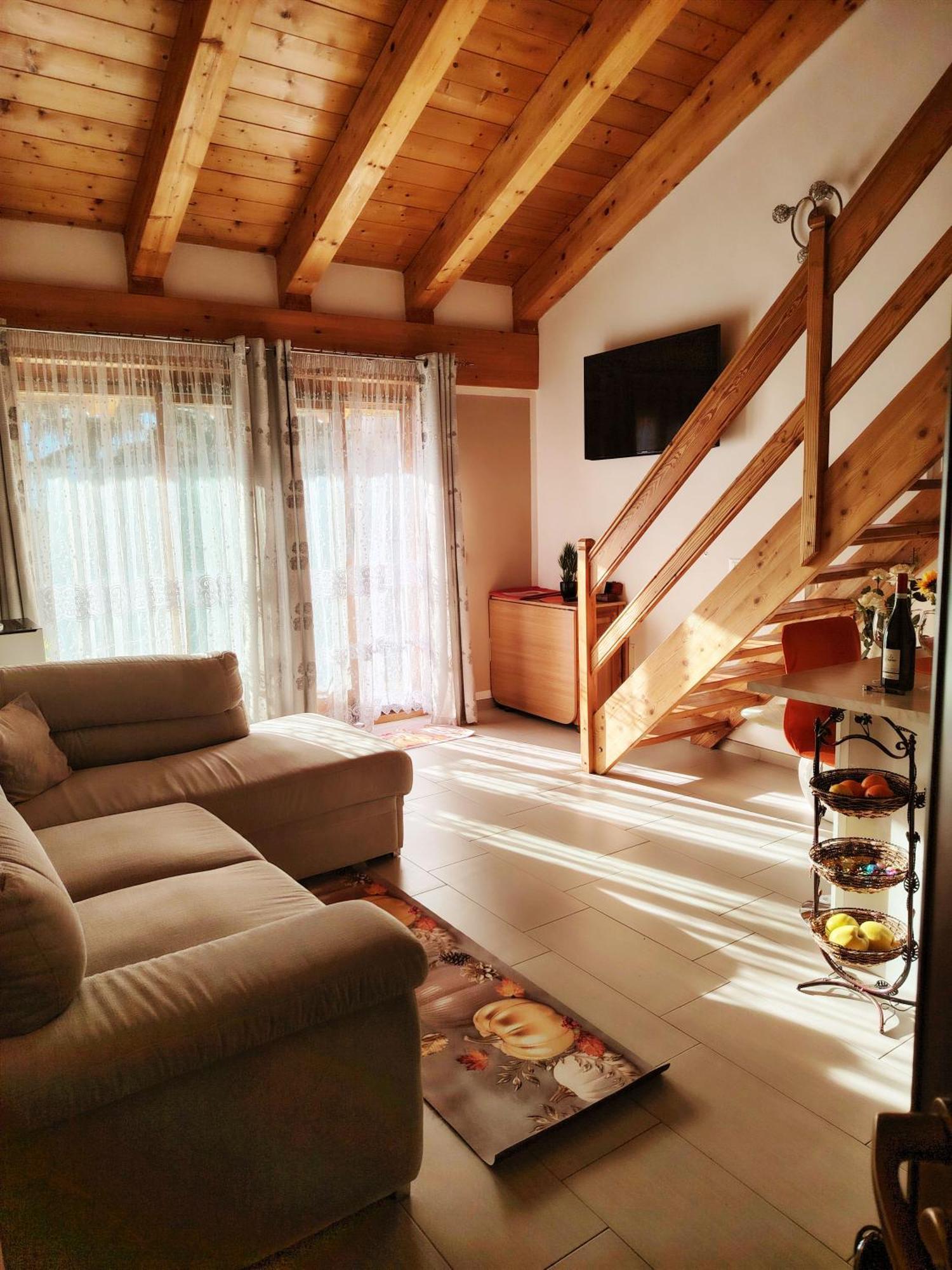 La Villa Gialla Aosta Bagian luar foto